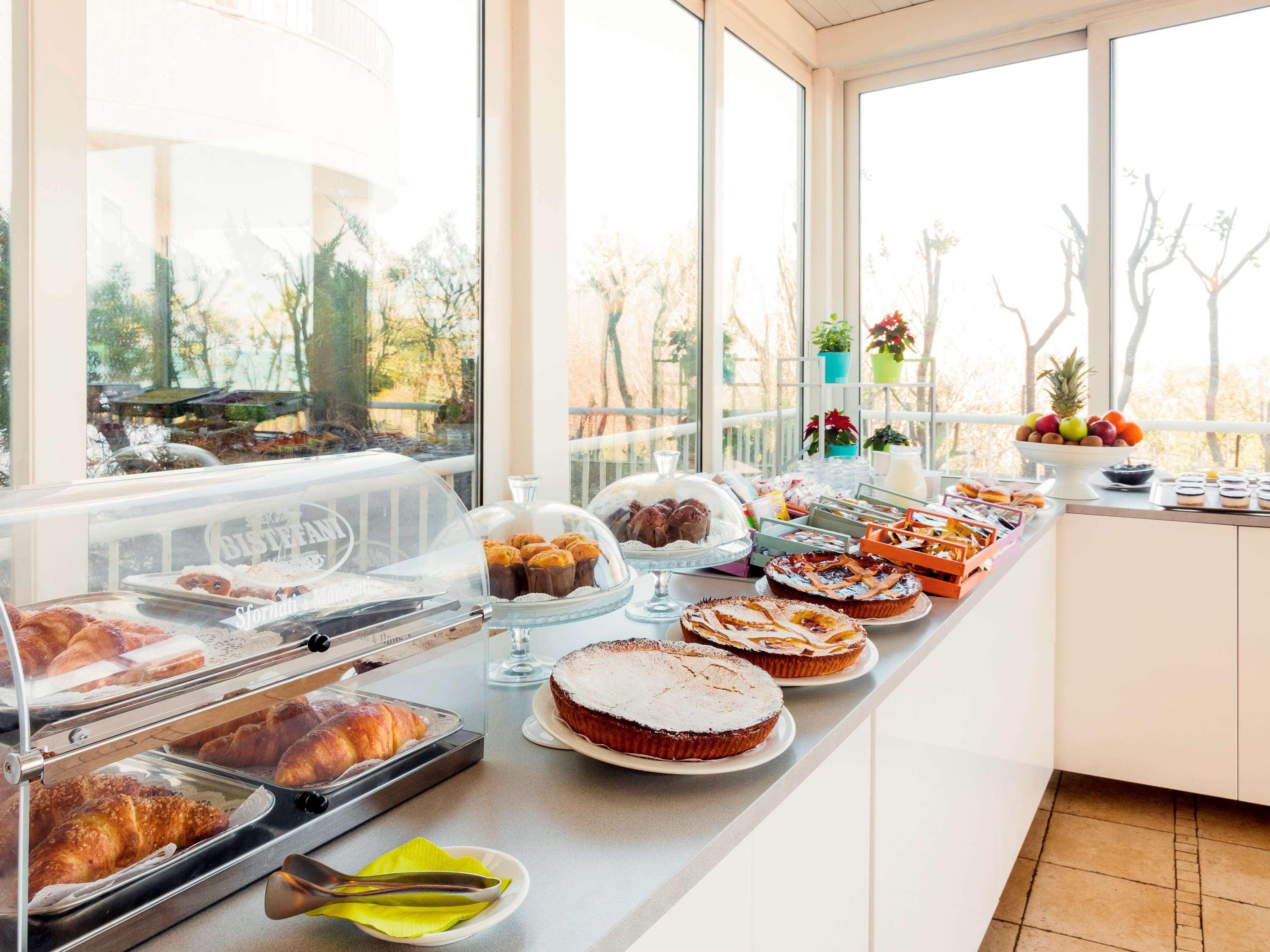 Ibis Styles Bari Giovinazzo Hotell Eksteriør bilde